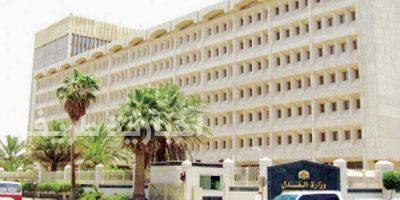 “العدل” تقطع بعدم صحة عمل المحامين المتدربين بالشركات الخاصة