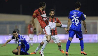 الفتح يتخطى الرائد بهدف محققاً أولى انتصاراته بدوري جميل