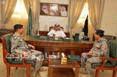أمير الحدود الشمالية يستقبل قائدي حرس الحدود بالمنطقة السابق والمكلف
