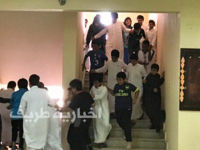 متوسطة عبدالله بن الزبير بطريف تنفذ خطة الإخلاء الأولى لهذا العام