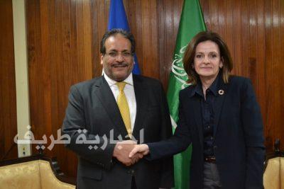 السفير الرويلي يقدم نسخة من أوراق اعتماده لوزيرة خارجية هندوراس