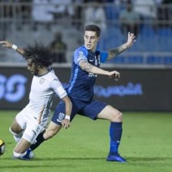 الاتحاد ينتزع فوزاً صعب على حساب الفتح بالدوري السعودي