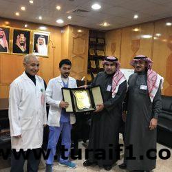 مدير الصيانة والتشغيل بأرامكو بوعد الشمال يكرم مدير الدفاع المدني بطريف وشركة جند