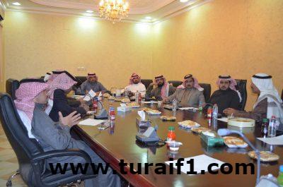 المجلس البلدي بطريف يعقد اجتماعاً طارئاً لمناقشة ملاحظات وتوجيهات أمير المنطقة ويثمن زيارة سموه