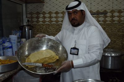بلدية طريف تشن حملات تفتيشية على مطاعم المحافظة وتضبط عدداً من المخالفات