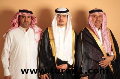 يوسف الرويلي يحتفل بتخرجه من جامعة الجوف كلية العلوم الإدارية والإنسانية