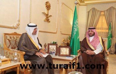 أمير الحدود الشمالية يلتقي رئيس فرع النيابة العامة بالمنطقة