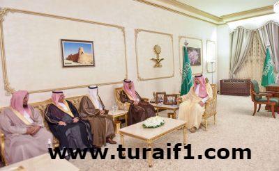 أمير الحدود الشمالية يستقبل المهنئين من مديري الإدارات الحكومية المدنية بعيد الفطر المبارك