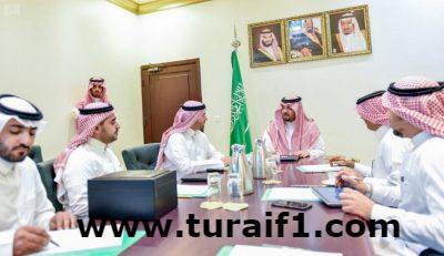 أمير الحدود الشمالية يجتمع مع مدير عام مركز الإنجاز والتدخل السريع
