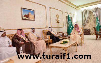أمير الحدود الشمالية يستقبل مدير تعليم المنطقة وعدداً من المعلمين والمعلمات