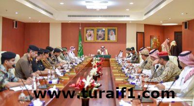 أمير الحدود الشمالية يرأس اجتماع القيادات الأمنية بالمنطقة