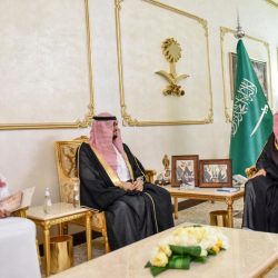 أمير الحدود الشمالية يرأس اجتماع الإدارات الحكومية الخدمية بالمنطقة
