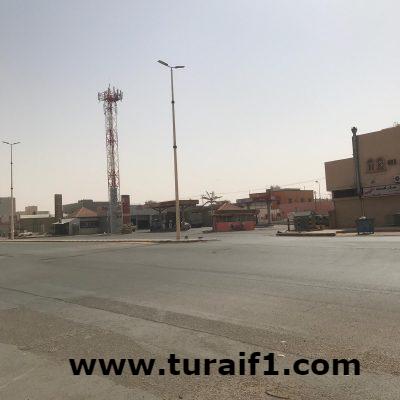 بالصور إزدحام في تقاطع شارع عمر بن الخطاب مع بلال بن رباح بطريف ومطالبات بتحويله لدوار أو إغلاقه