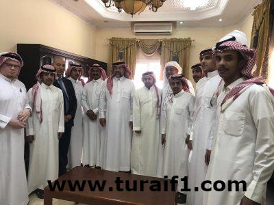 مكتب وزارة المالية بطريف يستقبل مجموعة من طلاب كلية المجتمع بالمحافظة