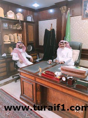 محافظ طريف يستقبل مدير  مكتب العمل عبدالله المنفي