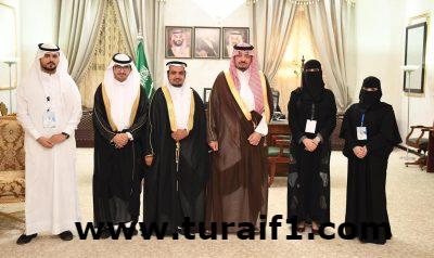 أمير الحدود الشمالية يستقبل مديرة فرع الجمعية السعودية الخاصة “جستر” بمناسبة اليوم العالمي “للتأتأة”‎