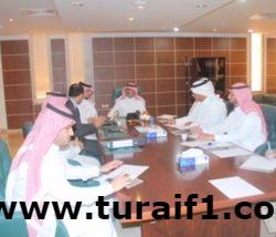 وزير التعليم يوجه بإسناد كافة الأعمال الإدارية والإشرافية والأعمال المتعلقة بالأنشطة الطلابية بالمدارس الأهلية والعالمية لكوادر وطنية