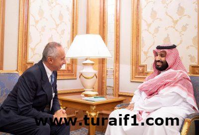 ولي العهد يستعرض المبادرات الاستثمارية مع رئيس ماستر كارد