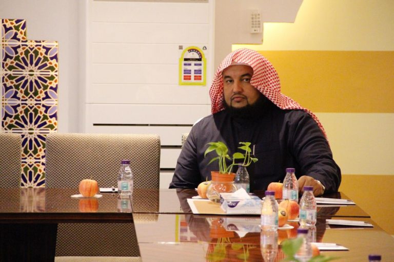 بالصور .. أمين الغرفة التجارية الصناعية بالحدود الشمالية ضيفاً على