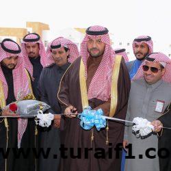 رئيس بلدية طريف يوجه بزراعة الورود الربيعية بطريق الأمير عبدالله بن عبدالعزيز بن مساعد