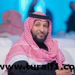 “المرور”: الوقوف على خط المشاة والإشارة حمراء مخالفة.. وهذه غرامتها