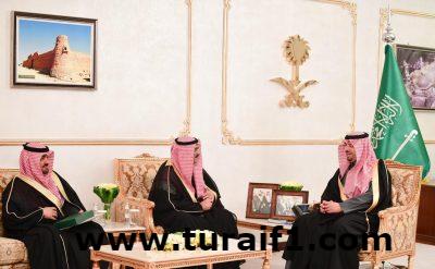أمير منطقة الحدود الشمالية يستقبل المدير التنفيذي لنادي هواة الطقس بالمملكة