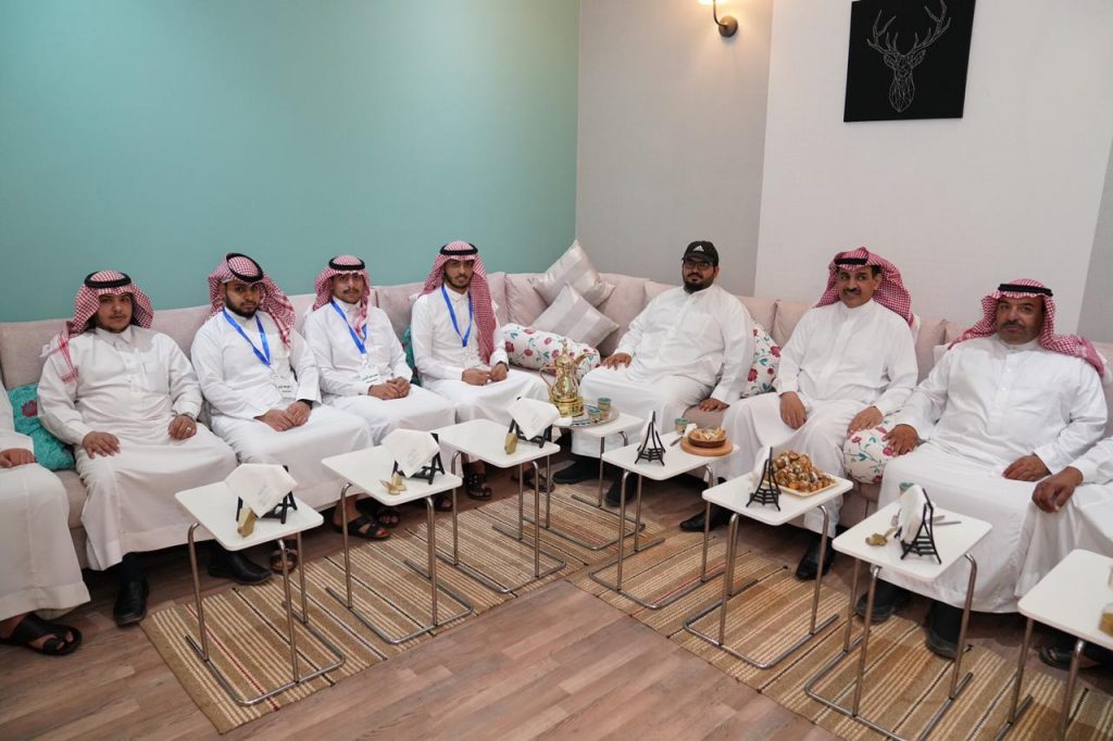 بالصور كوفي كانتين بطريف يختتم فعاليات معرض "حكاية صورة ...