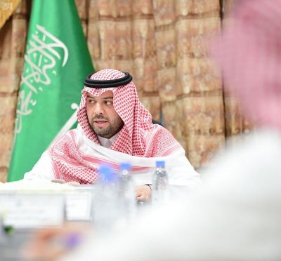 سمو الأمير فيصل بن خالد بن سلطان يرأس اجتماع لجنة متابعة المشاريع ويشيد بتحسن الأداء