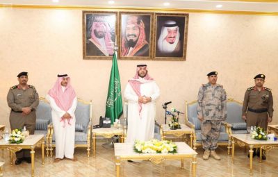 سمو أمير منطقة الحدود الشمالية ينقل تهنئة القيادة لضباط ومنسوبي قيادة حرس الحدود بعيد الفطر المبارك