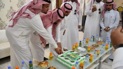 بالصور.. منسوبو بلدية طريف يحتفلون بعيد الفطر المبارك