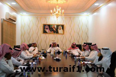 المجلس البلدي بطريف في جلستة رقم (٥١ ) يطالب بمعالجة الحفر وهبوط الأسفلت ومعالجة إنارة حي الورد