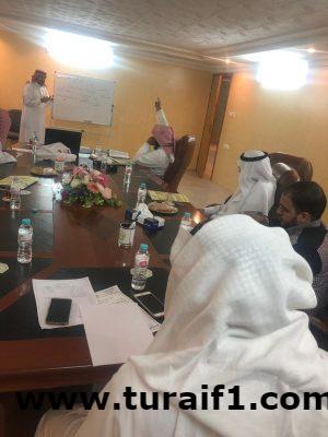 ضمن مبادرة صيفنا مهارات أدبي الشمالية ينفذ دورة تقطيع الشعر برفحاء