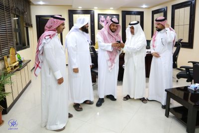 العثمان يدشن المسابقة الألكترونية لليوم الوطني ٨٩ “همّة حتى القمّة”