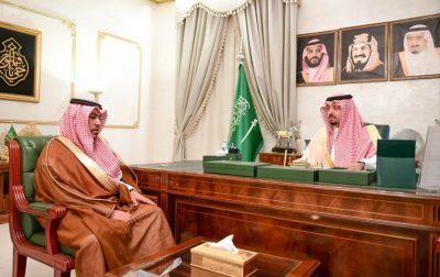 سمو أمير منطقة الحدود الشمالية يستقبل مدير الأحوال المدنية بالمنطقة