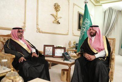 سمو أمير الحدود الشمالية يلتقي رئيس فرع النيابة العامة بالمنطقة