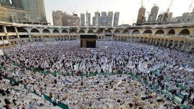 أهمها قرار التأشيرة السياحية .. هنا نتائج اجتماع اللجنة الوطنية للحج والعمرة