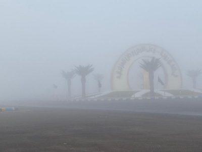 صفر فما دون .. شاهد الضباب يجتاح الشمالية وطريف وطرقهما السريعة