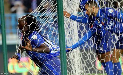 الهلال يتصدر الدوري بفوزه على الوحدة 1/3