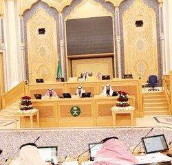 بلدية طريف تواصل أعمال تنظيف الشوارع بالكنس اليدوي بالمحافظة