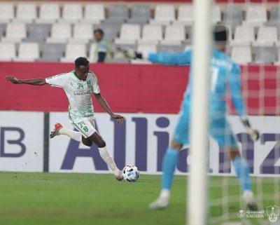 الأهلي يسقط في فخ التعادل أمام الوحدة الاماراتي