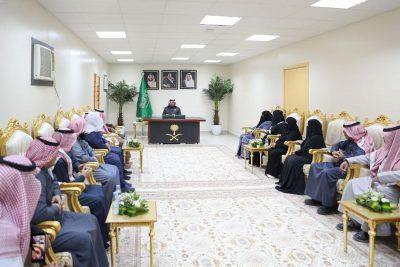 سمو الأمير فيصل بن خالد بن سلطان يلتقي الإعلاميين في محافظتي رفحاء والعويقيلة