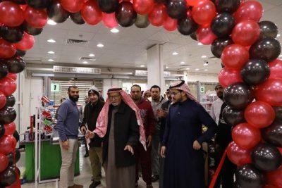 بالصور.. رجل الأعمال حامد خميس الرويلي يفتتح مهرجان الجزارة بأسواق الخميس بطريف