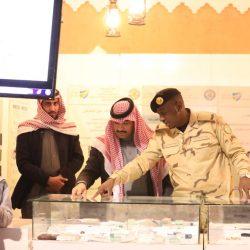 بالصور.. فرع وزارة البيئة والمياه والزراعة يشارك بجناح في مهرجان الصقور  بطريف