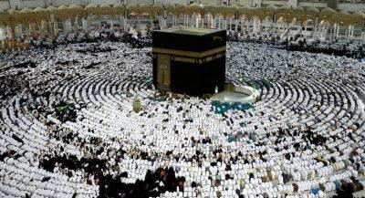 إغلاق الحرمين الشريفين بعد انتهاء صلاة العشاء بساعة وإعادة فتحهما قبل صلاة الفجر بساعة لمنع انتشار العدوى