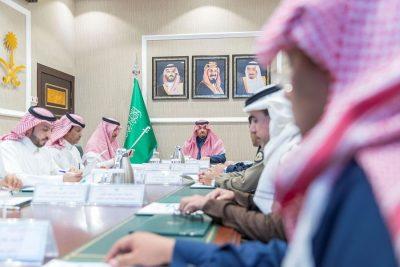 سمو أمير الحدود الشمالية يرأس اجتماع مركز إدارة الأزمات والمخاطر بالمنطقة