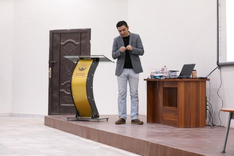 بالصور.. الغرفة التجارية الصناعية بطريف تختتم دورة صيانة وبرمجة الجوال بالصور.. الغرفة التجارية الصناعية بطريف تختتم دورة صيانة وبرمجة الجوال