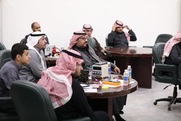 بالصور.. الغرفة التجارية الصناعية بطريف تختتم دورة صيانة وبرمجة الجوال بالصور.. الغرفة التجارية الصناعية بطريف تختتم دورة صيانة وبرمجة الجوال