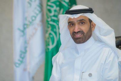 معالي وزير الموارد البشرية والتنمية الاجتماعية يصدر قرارًا بتوطين منافذ بيع (9) أنشطة