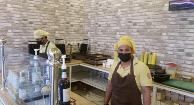 للوقاية من فيروس كورونا ..بلدية محافظة طريف تلزم المطاعم بعدة إجراءات .. تعرف عليها
