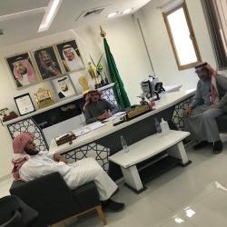 بالصور والفيديو.. بلدية طريف تواصل عمليات تطهير الطرق والمواقع الحيوية على نطاق واسع بالمحافظة